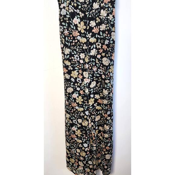 Stylish Black Floral Romper - Open Back, Lightweight, Spring/Summer Fashion, SzM - Picture 5 of 9